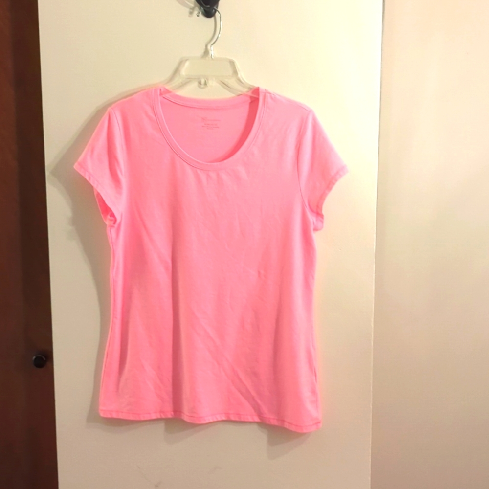 Pink tshirt